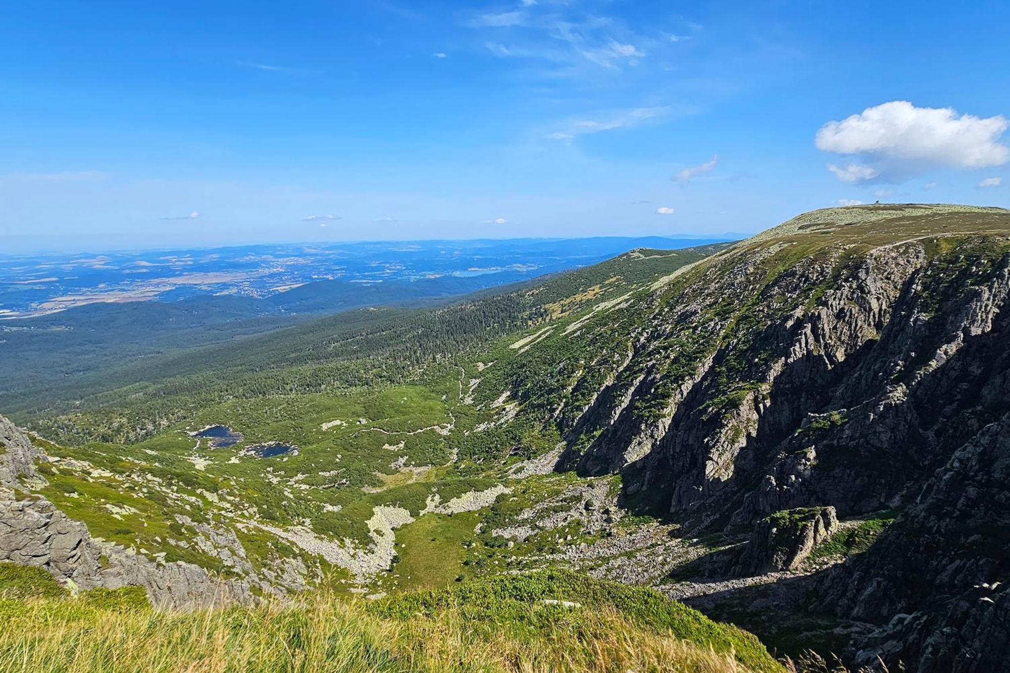 Enjoyharrachov - Atraktivni Slunny Klimatizovany Apartman 14 V Centru Harrachova Se Saunou, Parkovanim, Wifi-Wlan, Sat, Herni Konzoli, Pc S Win 10, Netflix Zdarma A Moznosti Dobijeni Auta S Jedinecnym Vyhledem Na Certovu Horu Se Skokanskymi Mustky Buitenkant foto